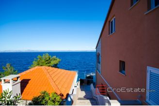 17 2013 125 Korcula house by the sea for sale