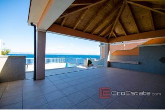 17 2013 125 Korcula house by the sea for sale