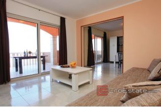 17 2013 125 Korcula house by the sea for sale