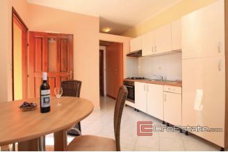 17 2013 125 Korcula house by the sea for sale