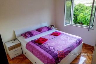 20 5071 30 Korcula house seafront for sale