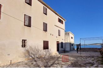 012 2041 01 island murter house by the sea for sale