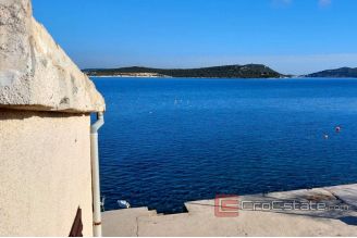 012 2041 01 island murter house by the sea for sale