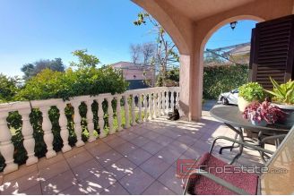 019 2029 32 vodice apartment house near sea for sale