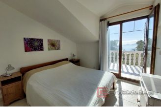 019 2029 32 vodice apartment house near sea for sale