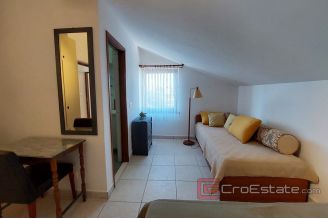 019 2029 32 vodice apartment house near sea for sale