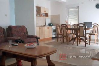 008 2038 05 makarska four bedroom apartment for sale