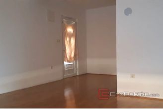 008 2038 05 makarska four bedroom apartment for sale