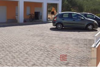 008 2038 05 makarska four bedroom apartment for sale