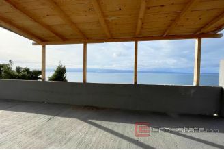 014 2030 17 Omis apartment with sea view for sale