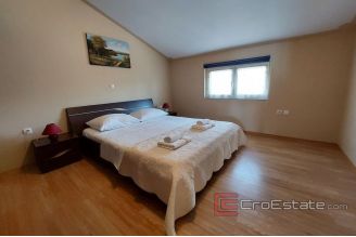 018 2116 02 Zadar house first row to the sea for sale