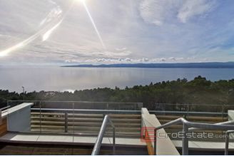 001 2042 01 near omis modern vila with sea view for sale