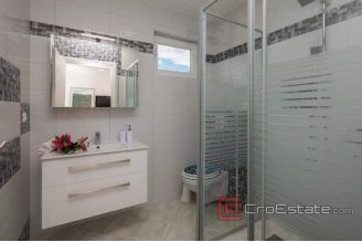 017 2041 04 near trogir house with sea view for sale
