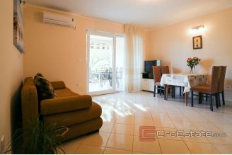 016 2040 03 Zadar house with pool and sea view for sale