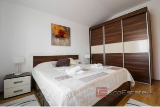 016 2040 03 Zadar house with pool and sea view for sale