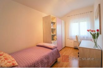 016 2040 03 Zadar house with pool and sea view for sale