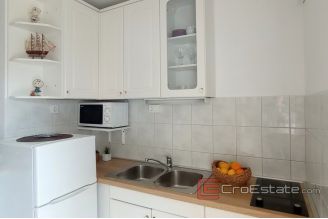 016 2037 06 Brac semi detached house with sea view for sale