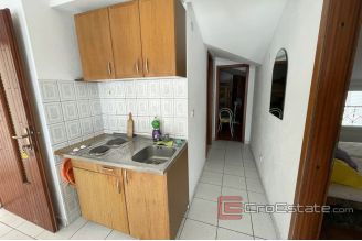 017 2036 10  near makarska house first row to the sea for sale