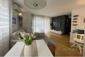 001 2035 17 Znjan modern apartment with terrace for sale