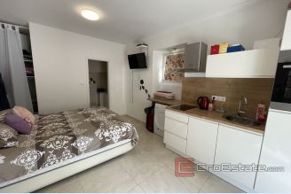001 2035 18 Split Manus studio apartment for sale
