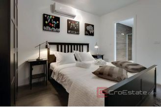 009 2042 02 Omis apartment with open sea view for sale