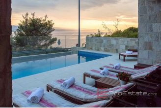 009 2042 02 Omis apartment with open sea view for sale