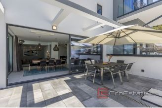 015 2036 12 Ciovo villa with pool and open sea view for sale