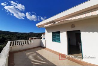 015 2039 05 near marina house with sea view for sale