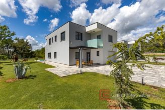 015 2037 07 Sibenik modern house with pool for sale