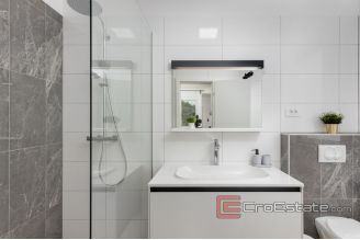 015 2037 07 Sibenik modern house with pool for sale