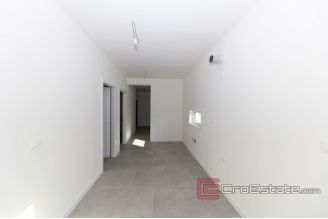 008 2043 02 Zadar apartment in new building with pool for sale