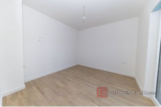 008 2043 02 Zadar apartment in new building with pool for sale