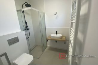 008 2043 02 Zadar apartment in new building with pool for sale
