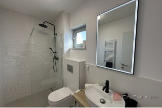 013 2043 03 Zadar duplex apartment with a roof terrace for sale