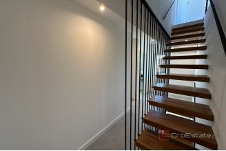 013 2043 03 Zadar duplex apartment with a roof terrace for sale