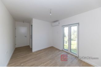 006 2043 04 Zadar penthouse with open sea view for sale