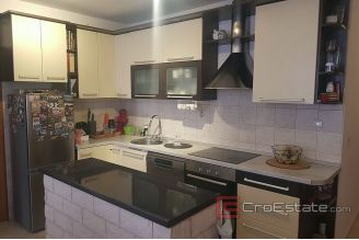 007 2037 08 Kastela three bedroom apartment for sale