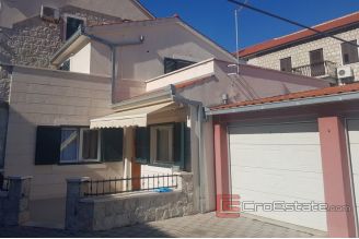 007 2037 08 Kastela three bedroom apartment for sale