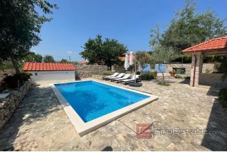 010 2043 07 Sibenik stone house with pool for sale