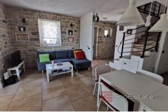 010 2043 07 Sibenik stone house with pool for sale