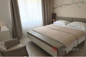 013 2018 182 Pag house mini hotel for sale