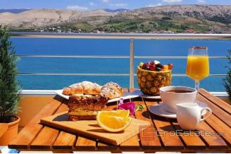 013 2018 182 Pag house mini hotel for sale