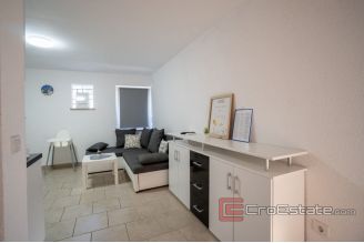 017 2043 08 island of Vir apartment house for sale