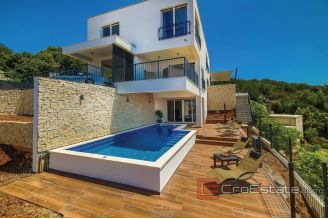 019 2026 83 Ciovo luxury villa with panoramic view for sale