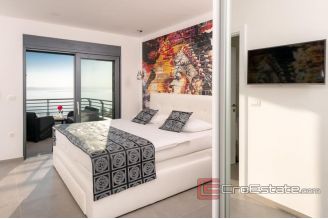 012 2037 09 Makarska villa with pool and sea view for sale