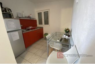 020 2043 09 Zadar house first row to the sea for sale