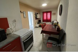 020 2043 09 Zadar house first row to the sea for sale