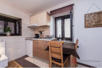 016 2043 10 Zadar aparthotel in the city center for sale