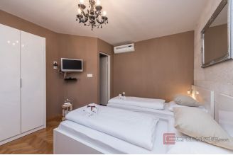 016 2043 10 Zadar aparthotel in the city center for sale