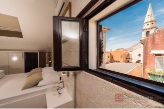 016 2043 10 Zadar aparthotel in the city center for sale